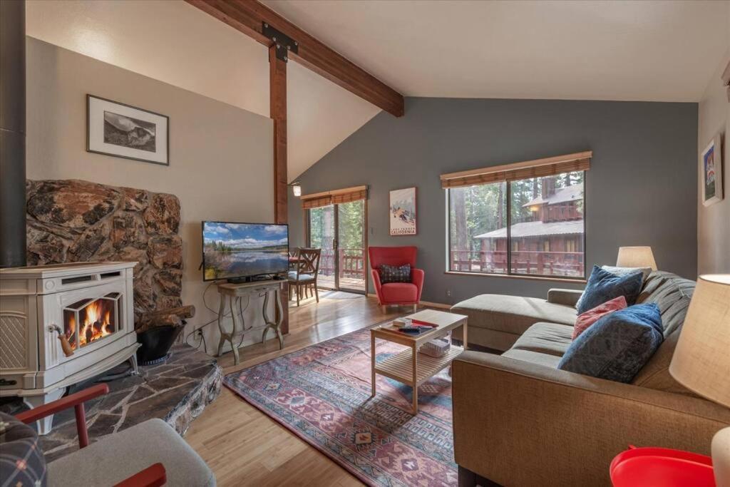 Carnelian Bay Cozy Pet-Friendly Cabin W Fenced-In Yard Close To Slopes Beach Town מראה חיצוני תמונה